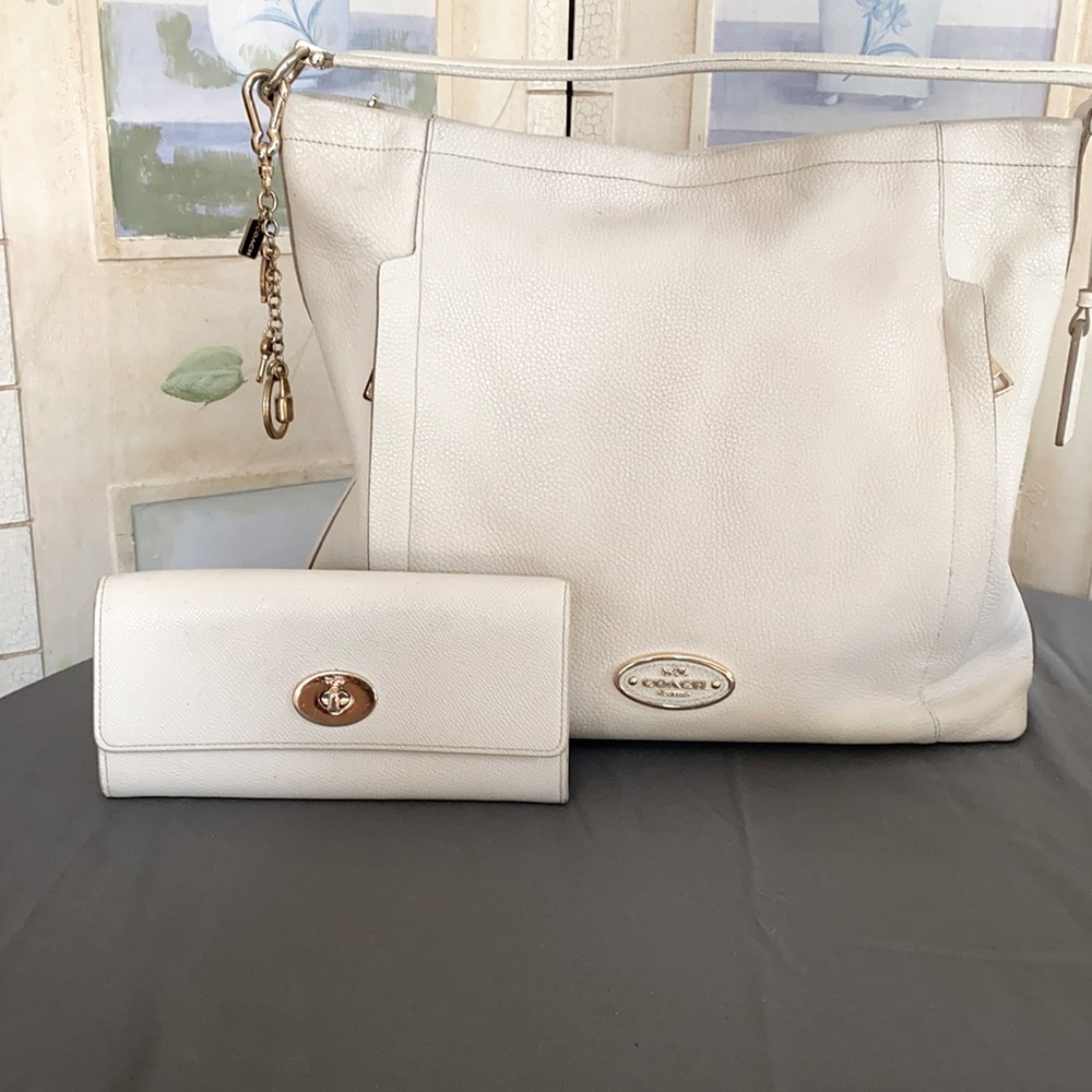 Coach woman’s Handbag & wallet set